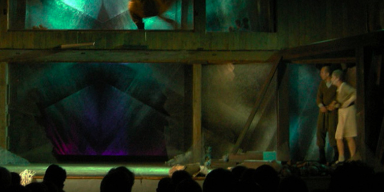 antigone5-small